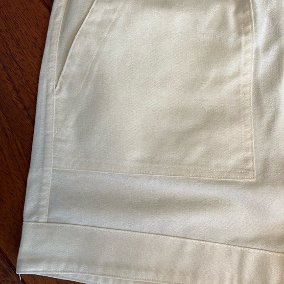 Linen blend off-white shorts size small - Picture 6 of 9